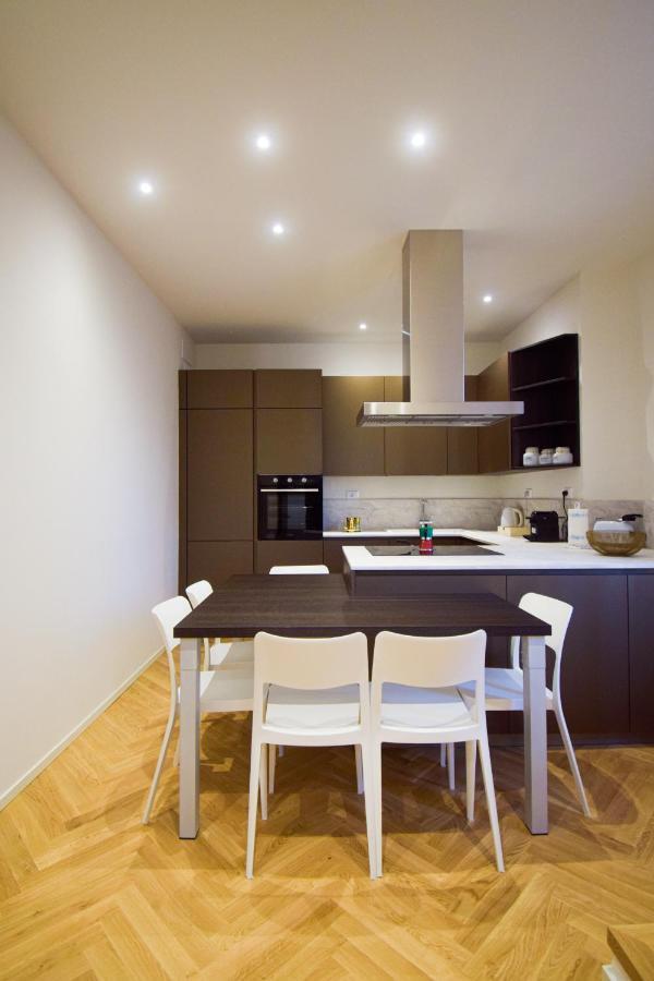 Sibilla Suite Apartment - Via Piella 14 Bolonia Exterior foto