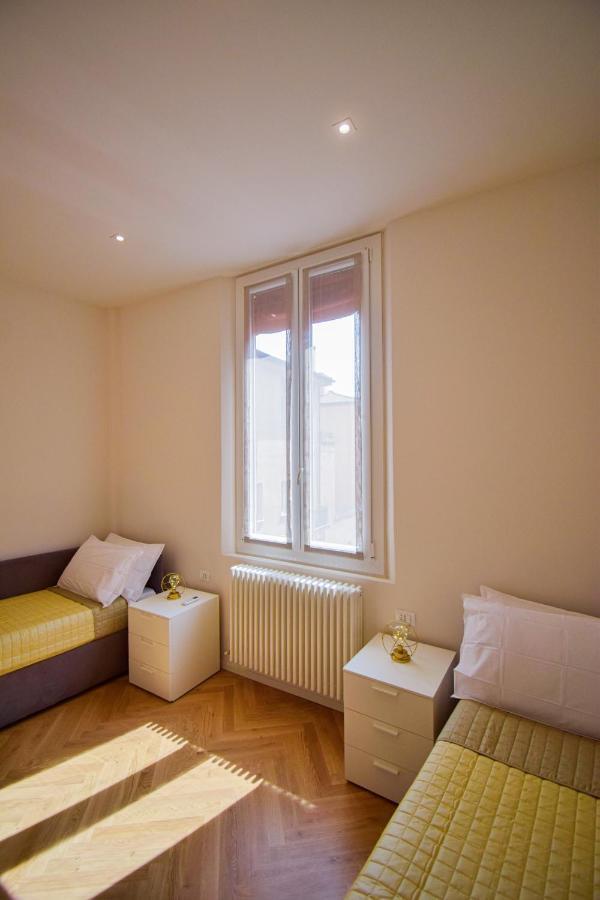 Sibilla Suite Apartment - Via Piella 14 Bolonia Exterior foto