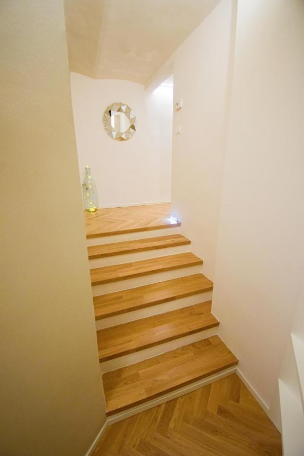 Sibilla Suite Apartment - Via Piella 14 Bolonia Exterior foto
